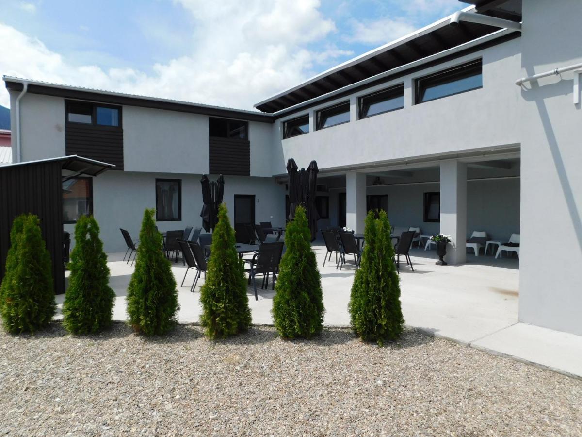 Mountain Vista Suites Zărneşti Eksteriør bilde